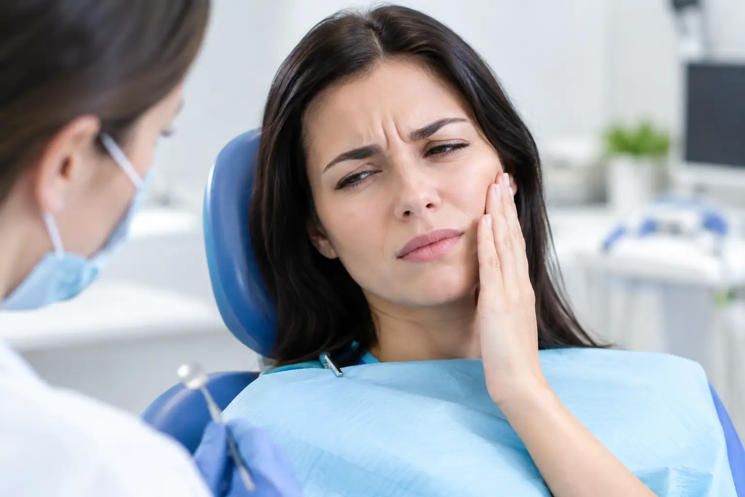 Tratament abces dentar când trebuie să mergi urgent